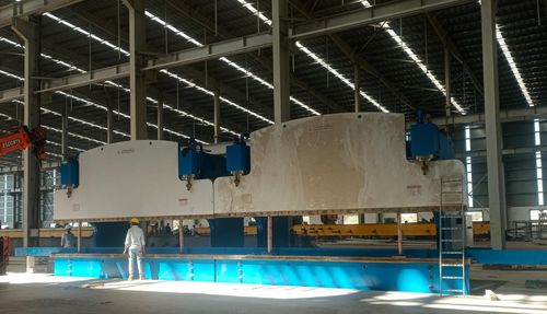 Dernière affaire concernant Completement 13m ligne de pôle de lumière comprennent 2-WE67K-1200-6500 frein de presse en tandem en indien ((KP ingénierie verte)