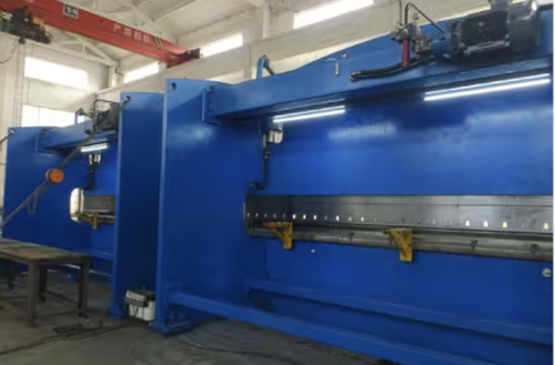 Dernière affaire concernant Russian Client Expands Steel Bending Capacity with 3200KN CNC Tandem Press Brake, 8000mm Width