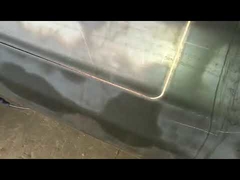 Machine de découpe de porte pour grand poteau lumineux