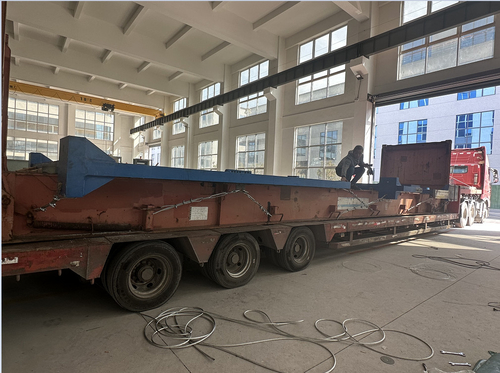 Latest company news about Le frein tandem 2-WE67K-650/6000 de presse hydraulique de commande numérique par ordinateur sera bateau à capitaine Ltd Inde