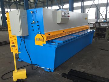 Good price coupe de 25 x 2500 machines de cisaillement hydrauliques résistantes/en métal en ligne