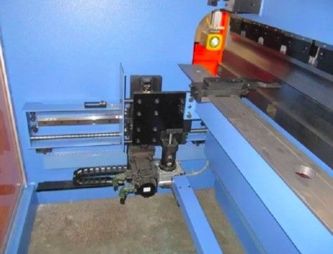 Bon prix Force haute pression frein à pression hydraulique CNC 7.5KW Puissance du moteur 400L Capacité du réservoir d'huile en ligne