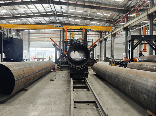HM1200 Diamètre 1200 mm Machine de soudage à fermeture pour le soudage longitudinal des coutures
