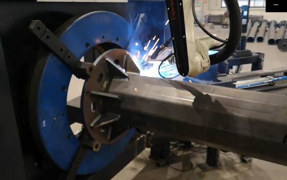 Machine de soudage de plaques de base robotisée modèle RW-120/300