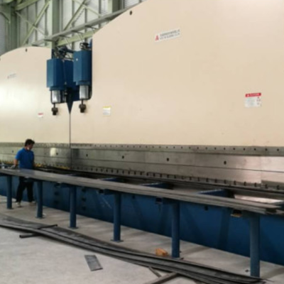 Presse plieuse tandem CNC 2-WE67K-400/7000 400T 7m pour mât de poteau léger