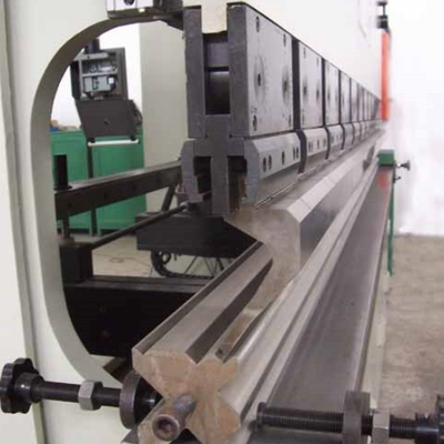 Ensemble de poinçons et de matrices d'outillage de frein de presse pour machine à cintrer hydraulique CNC