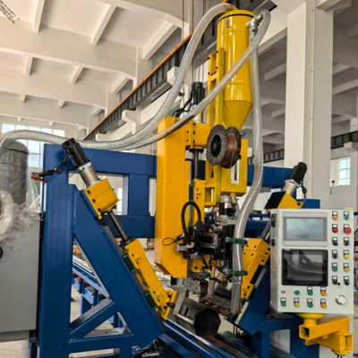 Machine de soudage à fermeture de pôle CNC avec soudage à couture droite longitudinale à arc submergé pour pôle léger ultra long de 12000 mm et 1 personne