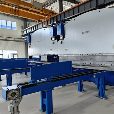 Machine à cintrer de double liaison de commande numérique par ordinateur pour le poteau octogonal conique de réverbère de 14m