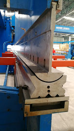 Machine à plier les plaques hydrauliques CNC à double liaison pour la ligne de production de poteaux lumineux