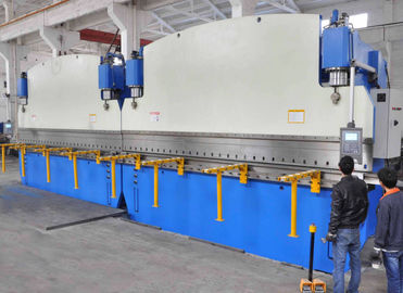 La force de freinage sous pression hydraulique CNC pour des performances supérieures