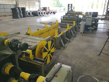 Bon prix machine de fente en acier de bobine de 4.5x1600 ISO9001 1550mm en ligne
