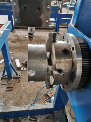 Machine de découpe de porte à pôle léger CNC, diamètre maximal 350 mm, longueur de coupe maximale 2000 mm