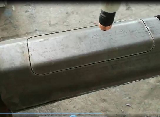 Machine de fabrication de poteaux légers, machine de redressement de poteaux de transmission