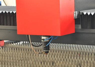 découpeuse 1500 x 3000 de laser de la commande numérique par ordinateur YAG de la haute précision 500W pour la tôle