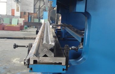 2-WE67K-300/6000 machine à frein à pression CNC avec commande DA53T