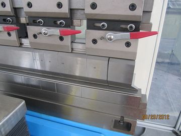 Le poinçon de frein de presse de cou d'oie et meurent des outils/moule pour la machine de cintreuse