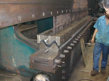 Bon prix Le moule de recourbement/pressent l'outillage de frein des outils de fabrication de rambarde de route en ligne