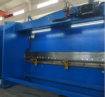 Machine de freinage à pression hydraulique CNC pour applications lourdes